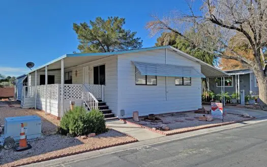 1984 Interstate 24x60 2 bedroom 2 bathroom mobile home For Sale in Villa Borega Mobile Home Park 1111 N. Lamb Blvd Las Vegas NV 89110 abcmobilehomes.COM (702) 641-4444