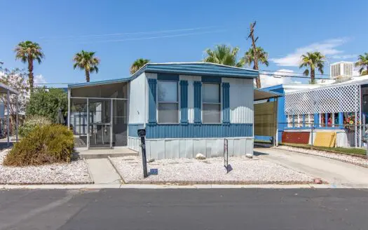 1977 Cascade 14x70 2 bedroom 2 bathroom mobile home For Sale Palm Grove Mobile Home Park - 1624 Palm St. Las Vegas NV 89104 abcmobilehomes.com (702) 641-4444