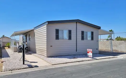 1982 Commodore Paramount 24x60 3 bedroom 2 bath mobile home For Sale in Cabana Mobile Home Park - 5303 E. Twain Las Vegas NV 89122 abcmobilehomes.com (702) 641-4444