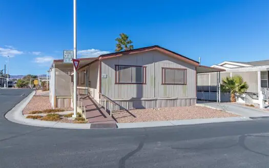 1983 24x44 Fleetwood 2 bedroom 2 bathroom mobile home For Sale Las Vegas Jaycees Senior Mobile Home Park - 5805 W. Harmon Ave. Las Vegas NV 89103 abcmobilehomes.com (702) 641-4444