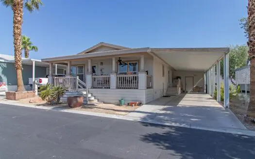 2004 Palm Harbor 27x52 2 bedroom 2 bathroom mobile home For Sale in Flamingo West 55+ Mobile Home Park - 8122 W. Flamingo Rd. Las Vegas NV 89147. abcmobilehomes.com (702) 641-4444