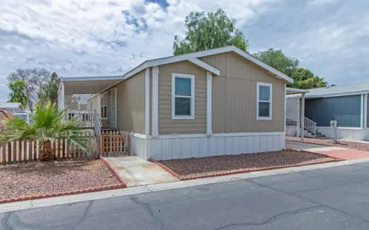2011 Cavco 24x48 3 bedroom 2 bathroom mobile home For Sale in Villa Borega 55+ gated mobile home community 1111 N. Lamb Blvd. Las Vegas, NV 89110 abcmobilehomes.com (702) 641-4444