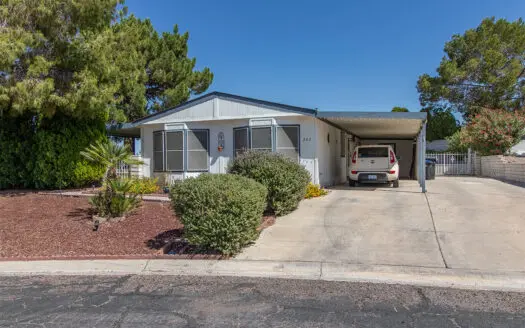 24x52-Fleetwood 2-bedroom 2-bathroom Henderson, NV mobile-home for sale - 202 Trojan Way, Henderson, NV 89074. ABC Mobile Homes