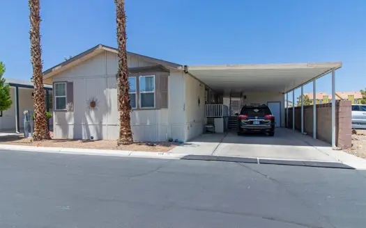 2003 Cavco 27x56 3 bedroom 2 bath mobile home For Sale in flamingo West 55+ Gated Mobile Home Park - 8122 W. Flamingo Rd. Las Vegas, NV 89147 abcmobilehomes.com (702) 641-4444