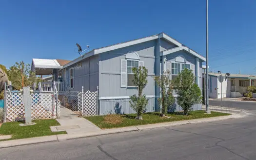 24x57 Fleetwood 4-bedroom 2 bath mobile for sale in Sunrise Gardens gated all-ages Mobile Home Park ABC Mobile Homes
