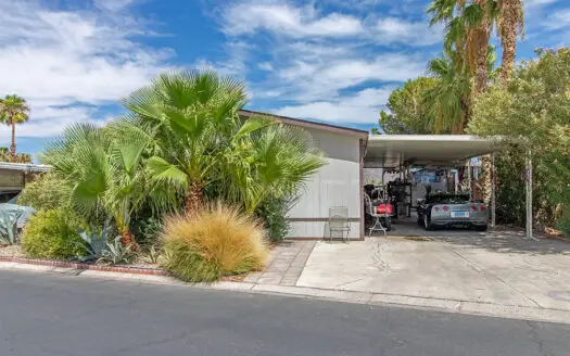 28x56 Clayton 3-bedroom 2-bath mobile home for sale in Boulder Cacscade 55+ Gated Mobile Home Park - 1601 S. Sandhill Rd. Las Vegas, Nv 89104 ABC Mobile Homes
