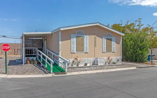 24x48 3 bedroom 2 bathroom mobile home For Sale in Shadow Mountain 55+ Mobile Home Park - 2800 S. Lamb blvd. Las Vegas, NV 89121 ABC Mobile Homes