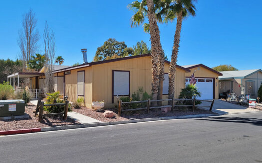 3-bedroom double-wide with attached garage For Sale in Mountain View 55+ senior park 119 Codyerin Dr. Henderson, NV 89074 abcmobilehomes.com (702) 641-4444