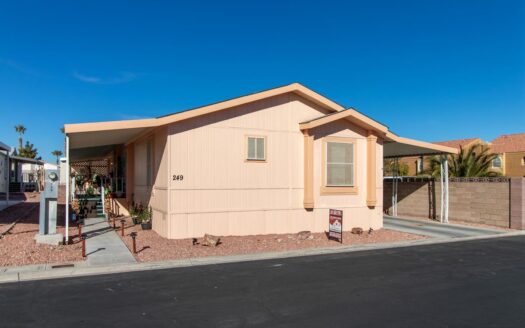 3-bedroom 2-bath mobile home For Sale Flamingo West 55+ mobile home park 8122 W. Tropicana Ave. spc 249 Las Vegas NV 89147 abcmobilehomes.com (702) 641-4444