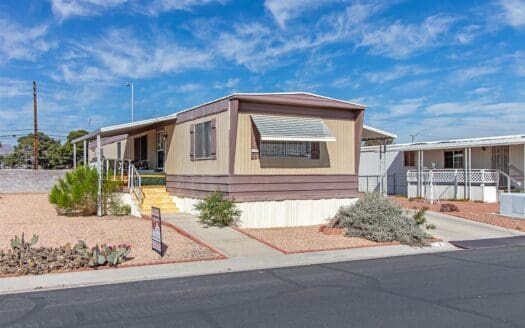 1977 Malibu 14x69 2 bedroom 2 bathroom mobile home For Sale in Jaycees Senior Community Park - 5805 W. Harmon Ave Las Vegas NV 89103 abcmobilehomes.com (702) 641-4444