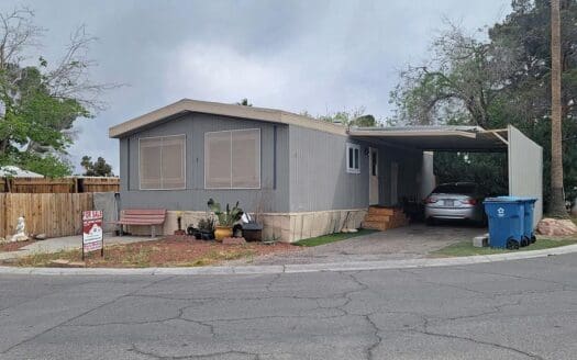 1977 Palmdale 20x44 2 bedroom 1 bathroom mobile home For Sale in Pecos Park Coach Club Family Mobile Home Park - 200 N. Pecos Rd Las Vegas NV 89101 abcmobileHomes.COM (702) 641-4444