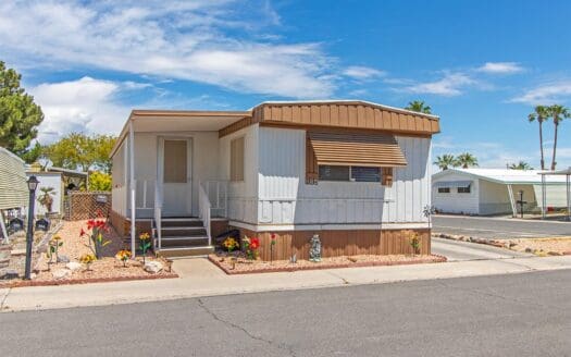 1977 14x60 Wayside 2 bedroom 1 bath mobile home For Sale Sand in Creek 55+ Mobile Home Park - 2627 S. Lamb Blvd Las Vegas NV 89121 abcmobilehomes.com (702) 641-4444