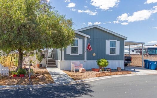 2012 Cavco 23x48 3 bedroom 2 bathroom mobile home For Sale in Flamingo West 55+ Mobile Home Park - 8122 W. Flamingo Rd. Las Vegas NV 89147 abcmobilehomes.com (702) 641-4444