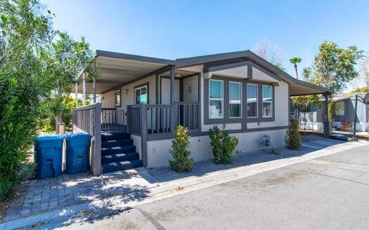 1984 Fleetwood 24x56 3 bedroom 2 bath mobile home For Sale in Carefree Country Mobile Home Park Las Vegas NV 89115 abcmobilehomes.com (702) 641-4444