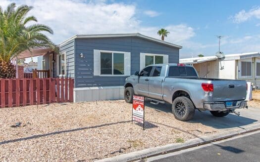 1972 Fleetwood 24x44 2 bedroom 2 bathroom mobile home For Sale in Casa Linda Family Mobile Home Park - 5250 E. Lake Mead Blvd unit 66 Las Vegas NV 89156 abcmobilehomes.com (702) 641-4444