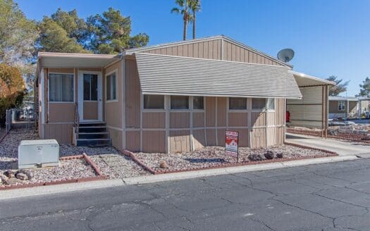 1984 Fleetwood Sandalwood 24x44 2 bedroom 2 bathroom mobile home For Sale Cabana Mobile Home Park - 5303 E. Twain Ave. Las Vegas, NV 89122 abcmobilehomes.com (702) 641-4444